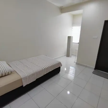 Homestay In Manjung Pr1Ma Segari-Melayu Only Lumut Exterior photo